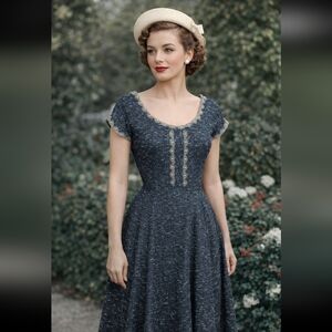 1950s Grey Silk Tweed Rhinestone Beaded Embellished Dress Large